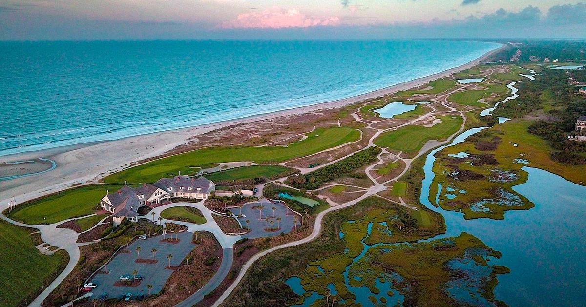 Kiawah Island coastal golf scene near the Ocean Course