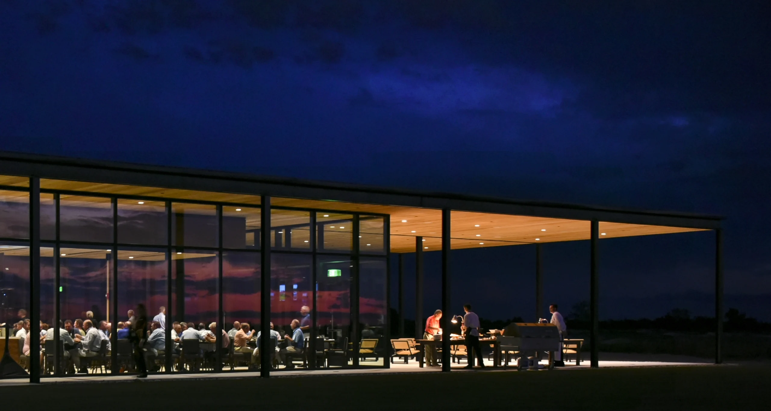 Streamsong clubhouse evening atmosphere